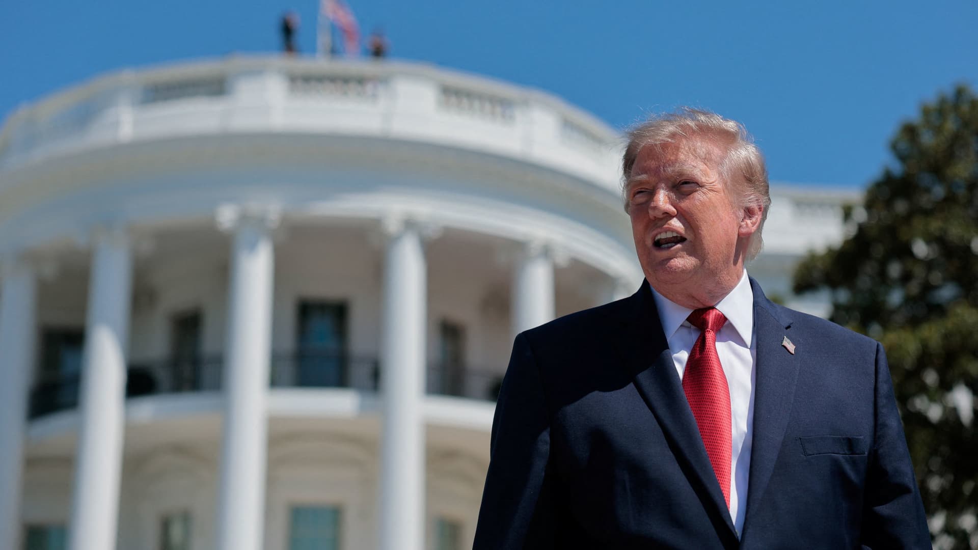 Trump's oil investments have gained millions during Iran war as his accounts keep trading