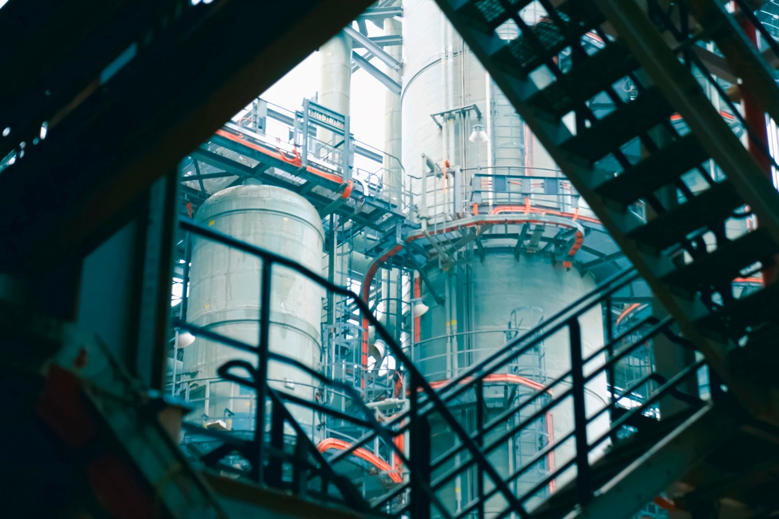 Midstream Scales Up Natural Gas Infrastructure
