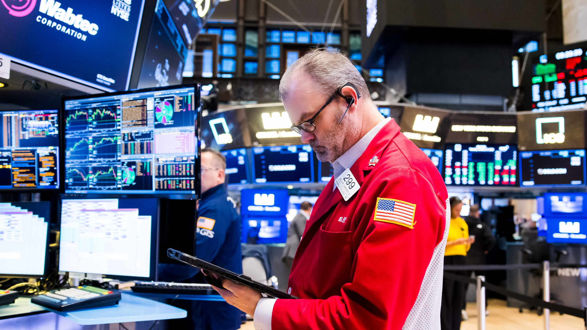 U.S. Treasury yields fall as energy prices pull back