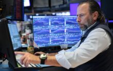 Treasury yields rise as oil moves higher, traders await key U.S. bond sale